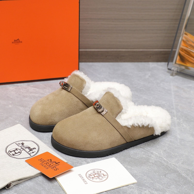 H**mes slippers